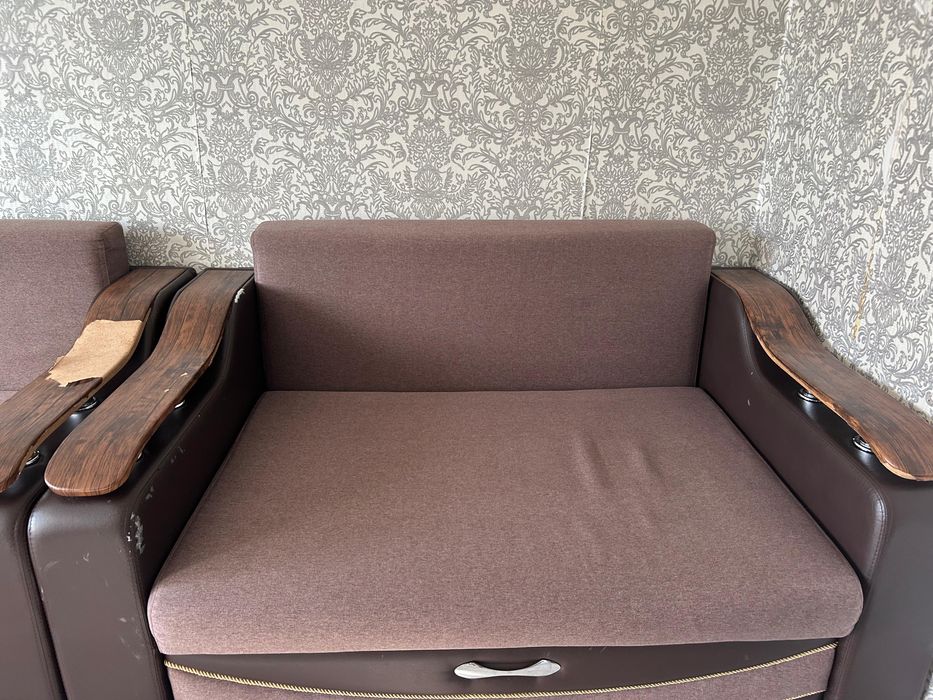 Продается диван с кресло