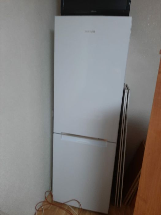 Холодильник samsung