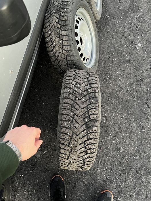 Зимние шины 195/55 R15 с дисками 4х98