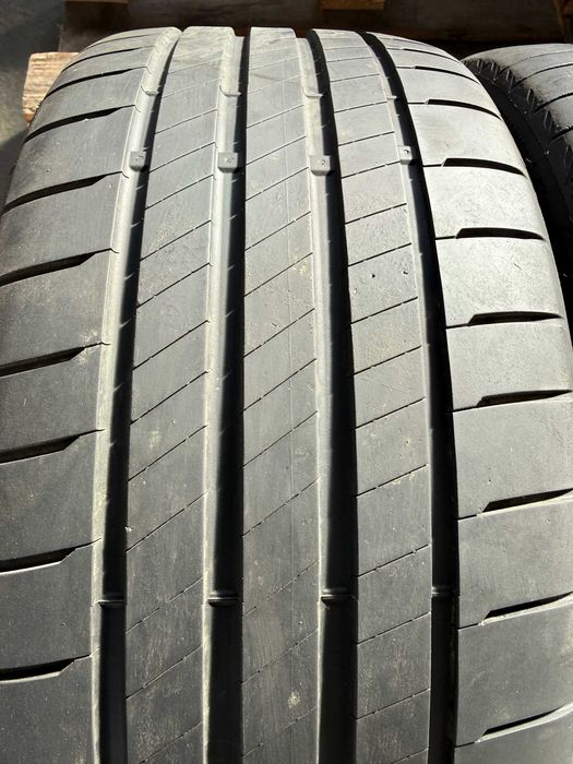 2x Anvelope Vara 235/35 R19 - Bridgestone Potenza S005 +