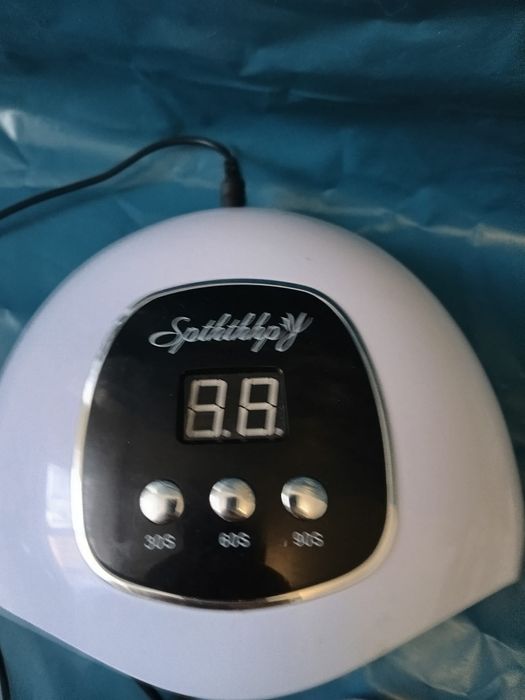 Lampa uv plus ustensile pentru unghii