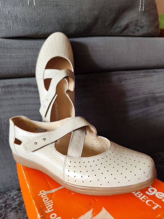 Туфли женская обувь.