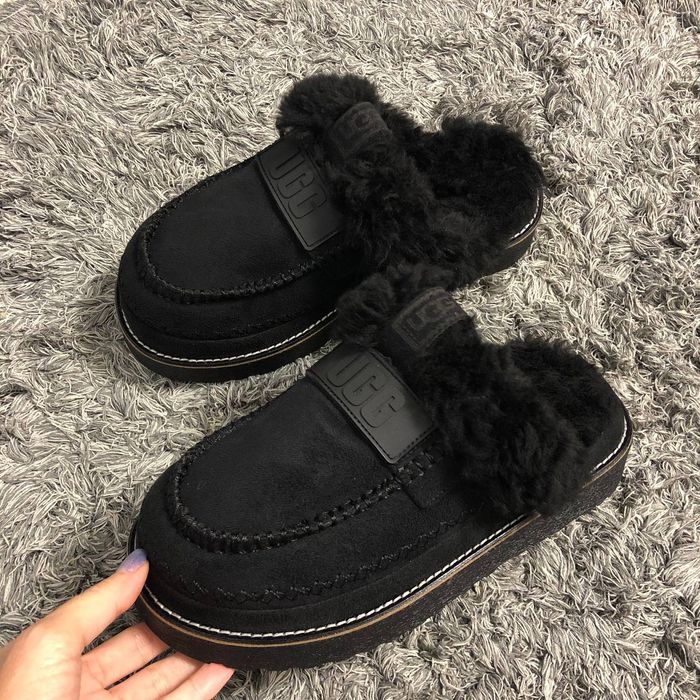 Ugg-uri diferite modele