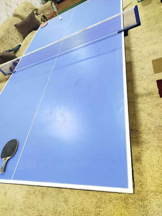 Tenisni stoʻl sotiladi