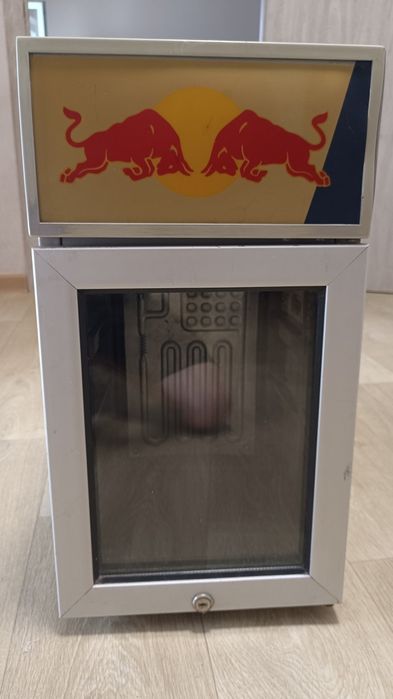 Мини холодильник Red bull.Срочно!!!