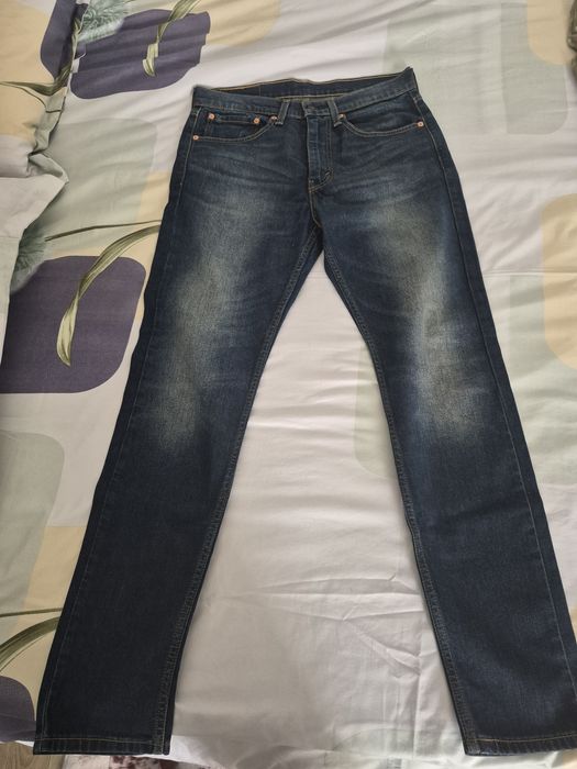 Blugi Levi's noi