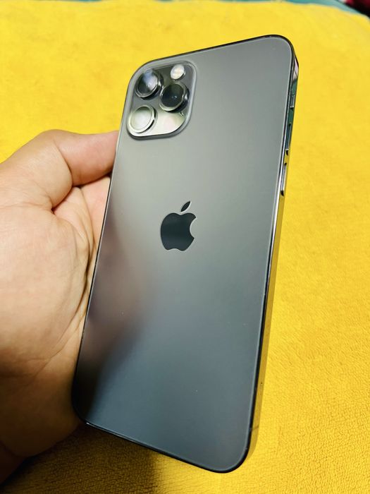 Iphone 12 pro pentru piese