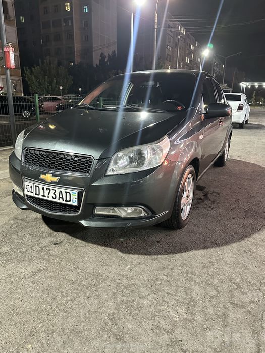Nexia 3 avtomat sotiladi