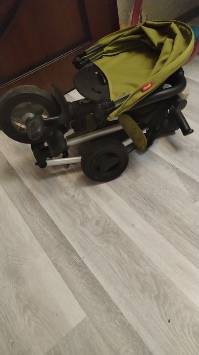 Продам велоколяску складная Q play