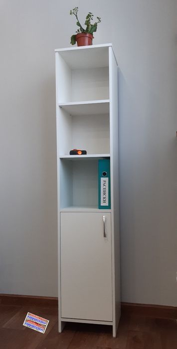 Письменный компьютерный стол и пенал двухдверный для дома