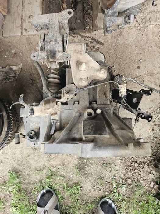 Каробка Хундай 1.6