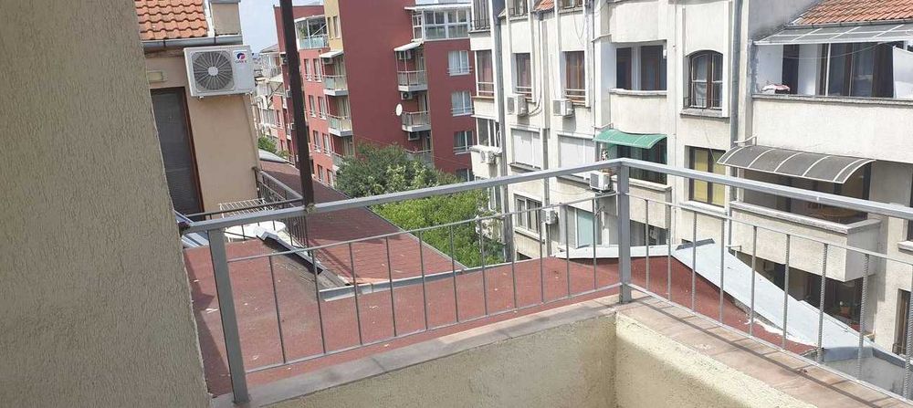 Дава се под наем Двустаен апартамент в Бургас, Възраждане - 55 кв.м за 167 € - Снимка #9