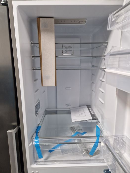 Хладилник с фризер Hanseatic A++ Нов