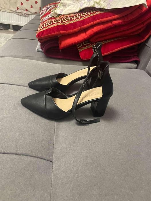 Туфли 38 размер чёрный