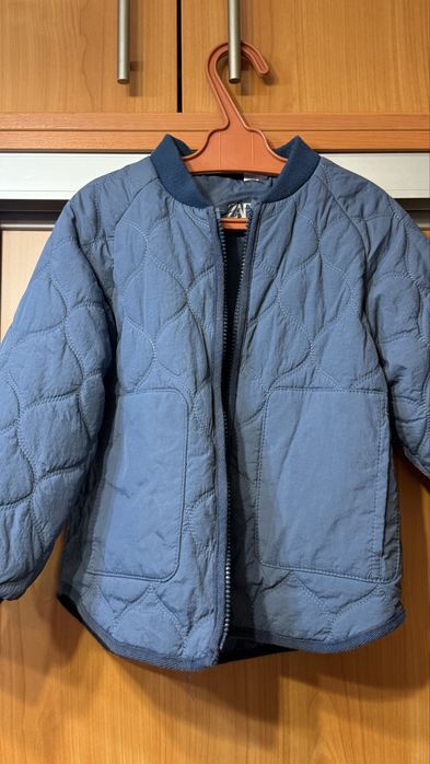Продам бомбер Zara