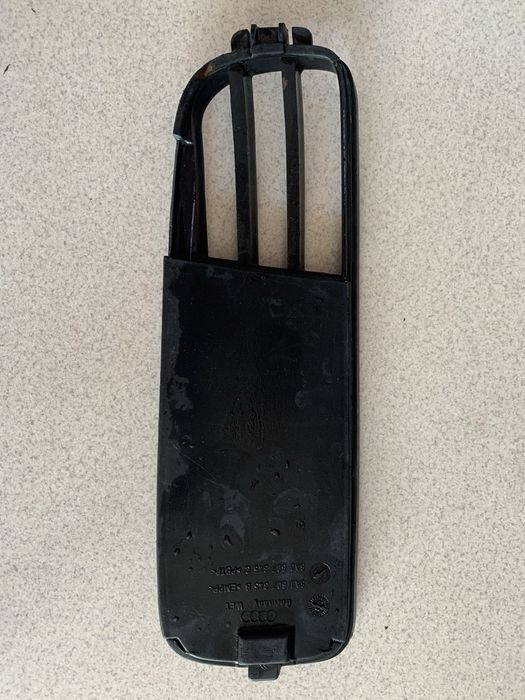 Решотка в бампер ауди Б4