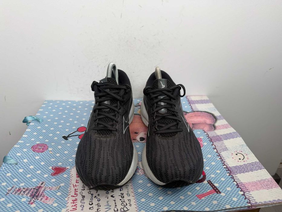 Mizuno Wave Rider 27''оригинални маратонки 38 номер