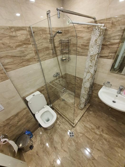 Дава се под наем Двустаен апартамент в Бургас, Славейков - 70 кв.м за 714 € - Снимка #6