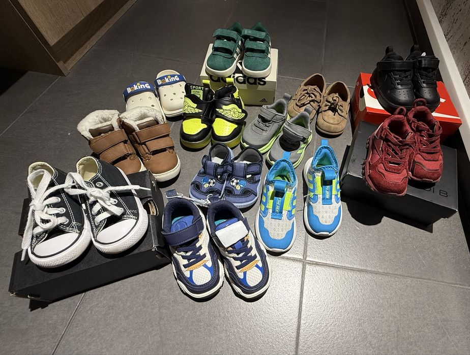 Обувки за момче различни номера