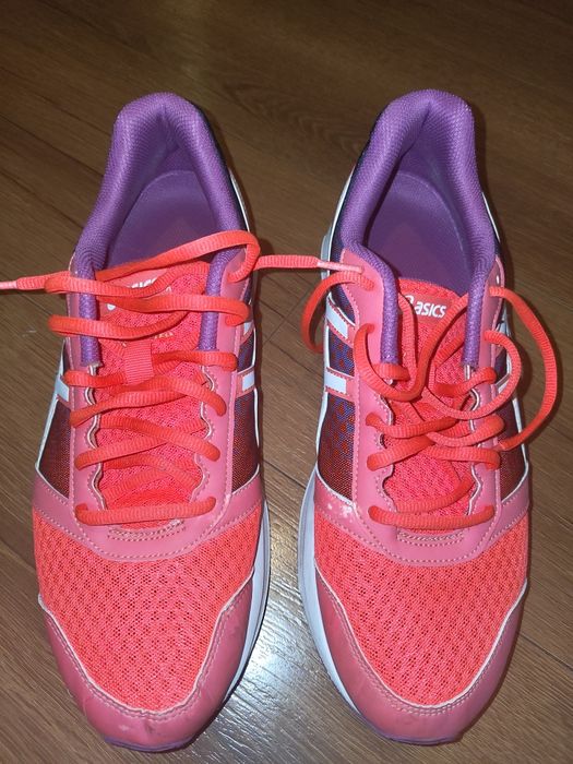 Маратонки : Обувки