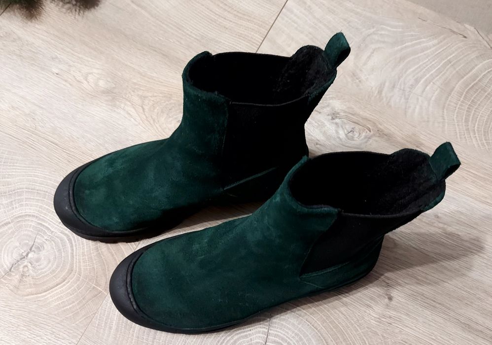Дамски велурени боти