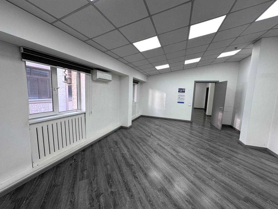 Аренда офиса Центр Нукусская, метро Ташкент 78 кв.м.