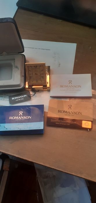 Продаются фирменные настольные часы