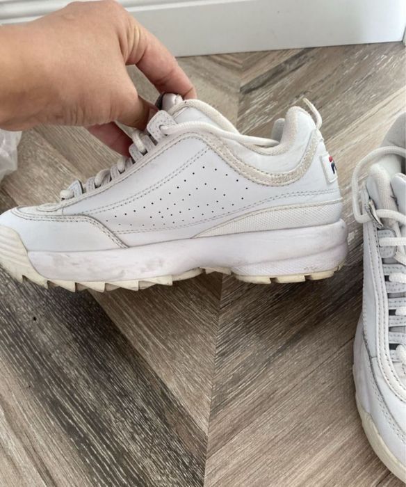 Продам кроссовки Fila