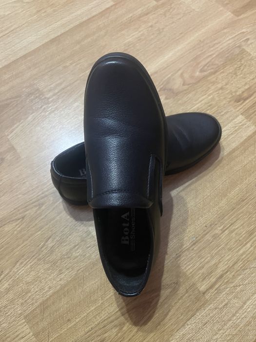 Срочно продам туфли в школу