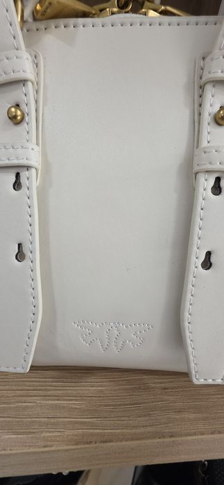 Нова дамска чанта Pinko