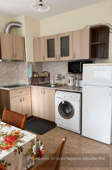 Дава се под наем Тристаен апартамент в Варна, Базар Левски - 65 кв.м за 348.84 € - Снимка #2