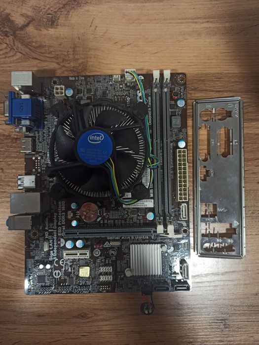 Продам материнскую плату