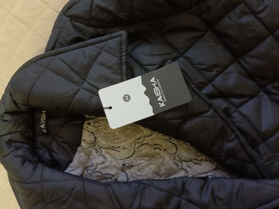 Куртка демисезонная.