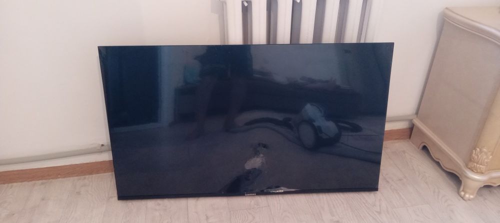 Телевизор на запчасти