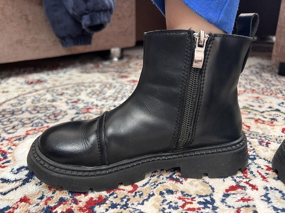 Продам сапоги для девочки