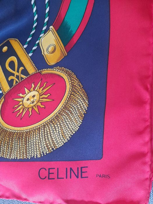 Esarfa Celine Paris, matase, 430 lei, deosebita