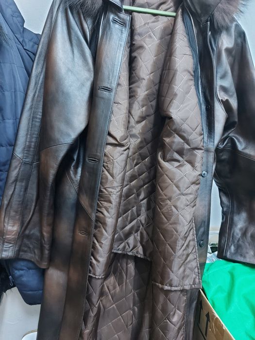 Haina de piele naturala