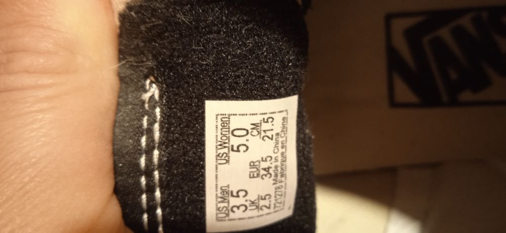 Tenesi Vans mar.34,5