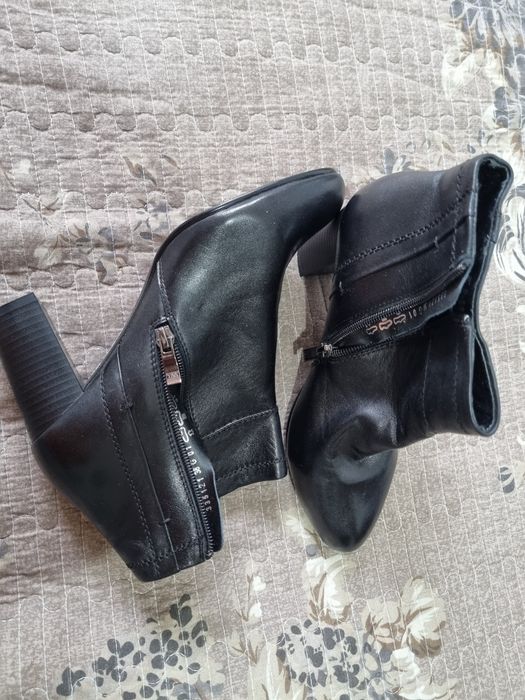 Продам кожаные сапожки