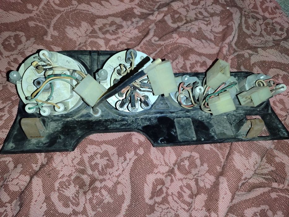 Щиток на автомобиль Ваз 2106