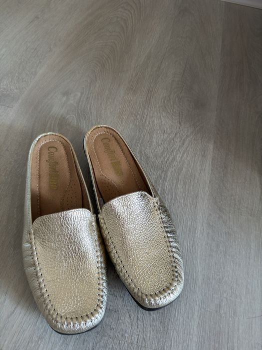 Продам шлёпки кожанные 42 размер