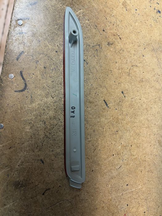 Катафот заднего бампера камри 50