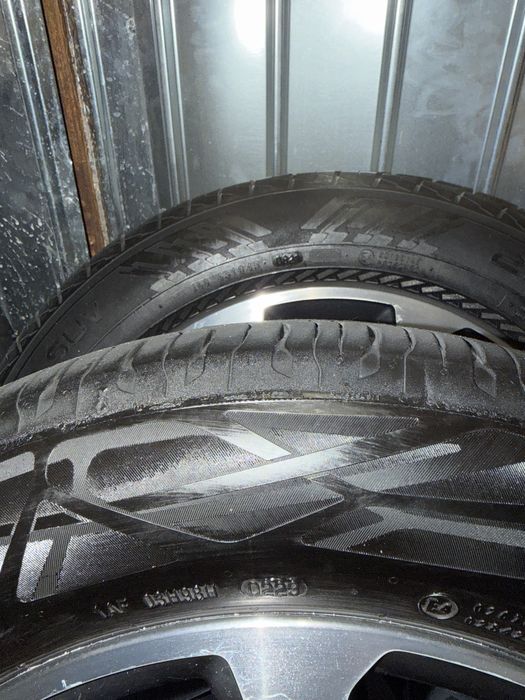 Vand jante cu cauciucuri vara  215/60/17 in stare foarte buna