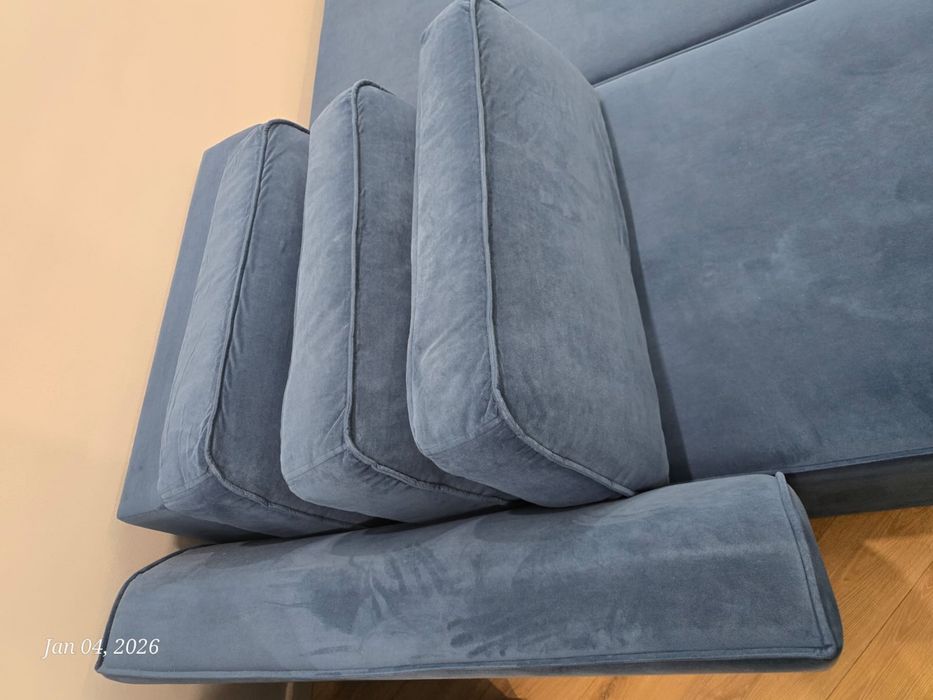 Хороший диван, в хорошем качестве