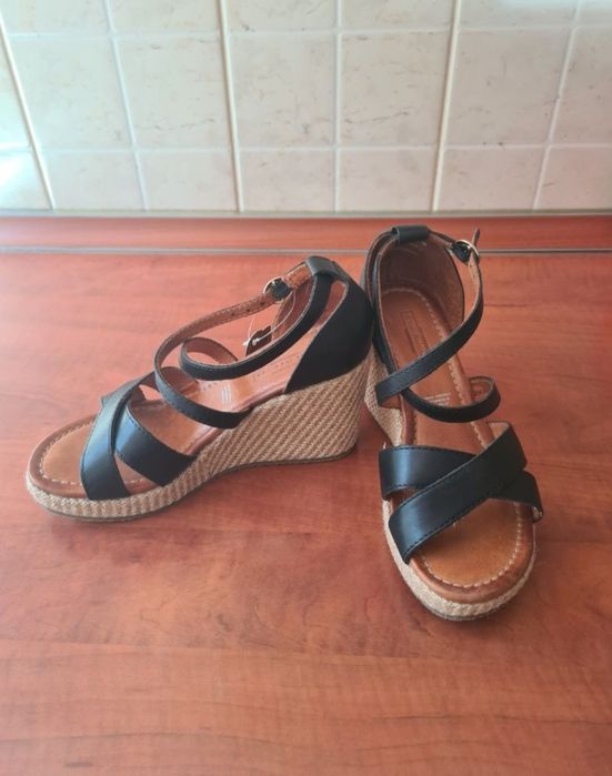 Sandale din piele naturala