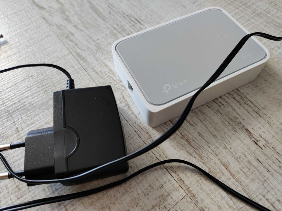 Switch TP-LINK TL-SF1005D, 5 x 10/100Mbps