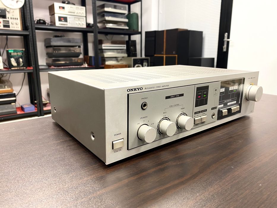 Japan Hi-Fi усилвател Onkyo