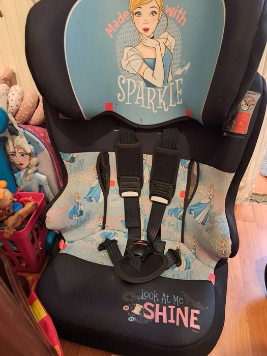 Scaun de masina ,fete!