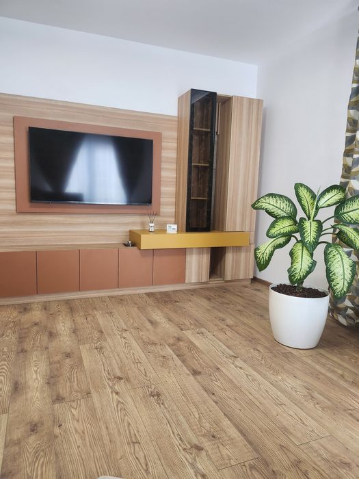 Inchiriez apartament 4 camere