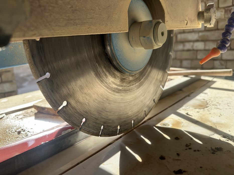 Stanok mramor granit trevertin